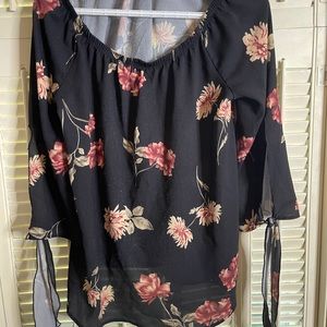 Black floral top